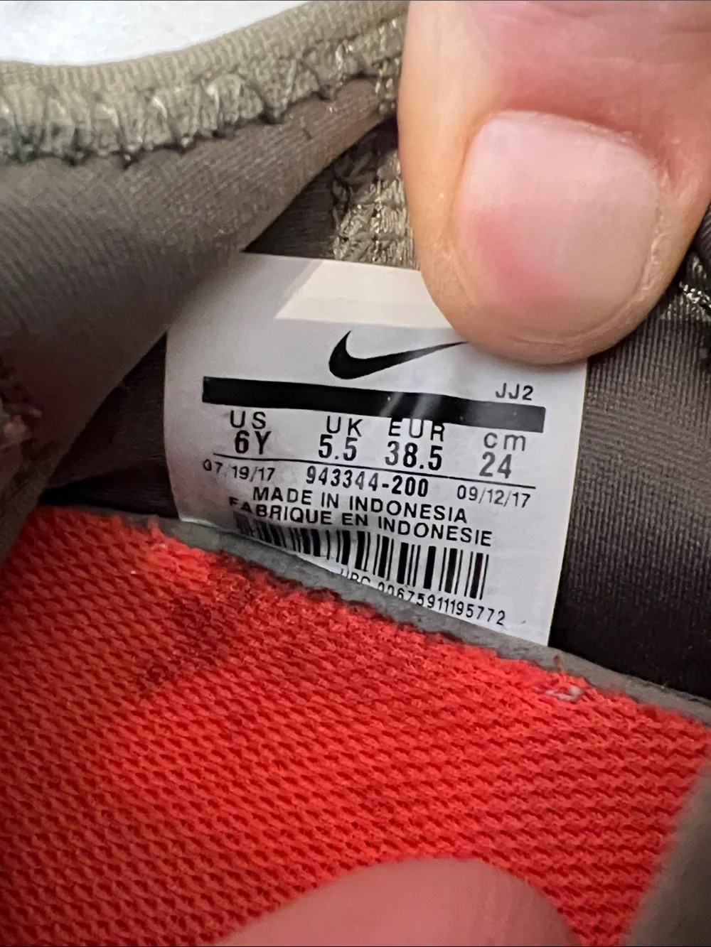 Nike Hurache Sneakers